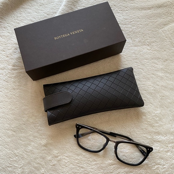 Authentic Bottega Veneta black cat eye demo eyeglasses - Picture 2 of 10